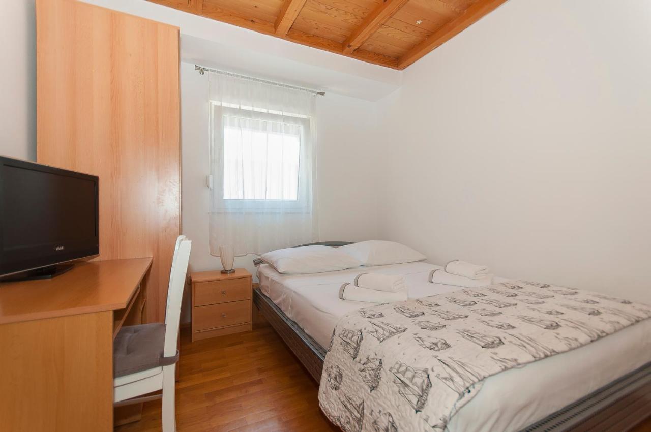 Apartment Luna Omiš Εξωτερικό φωτογραφία