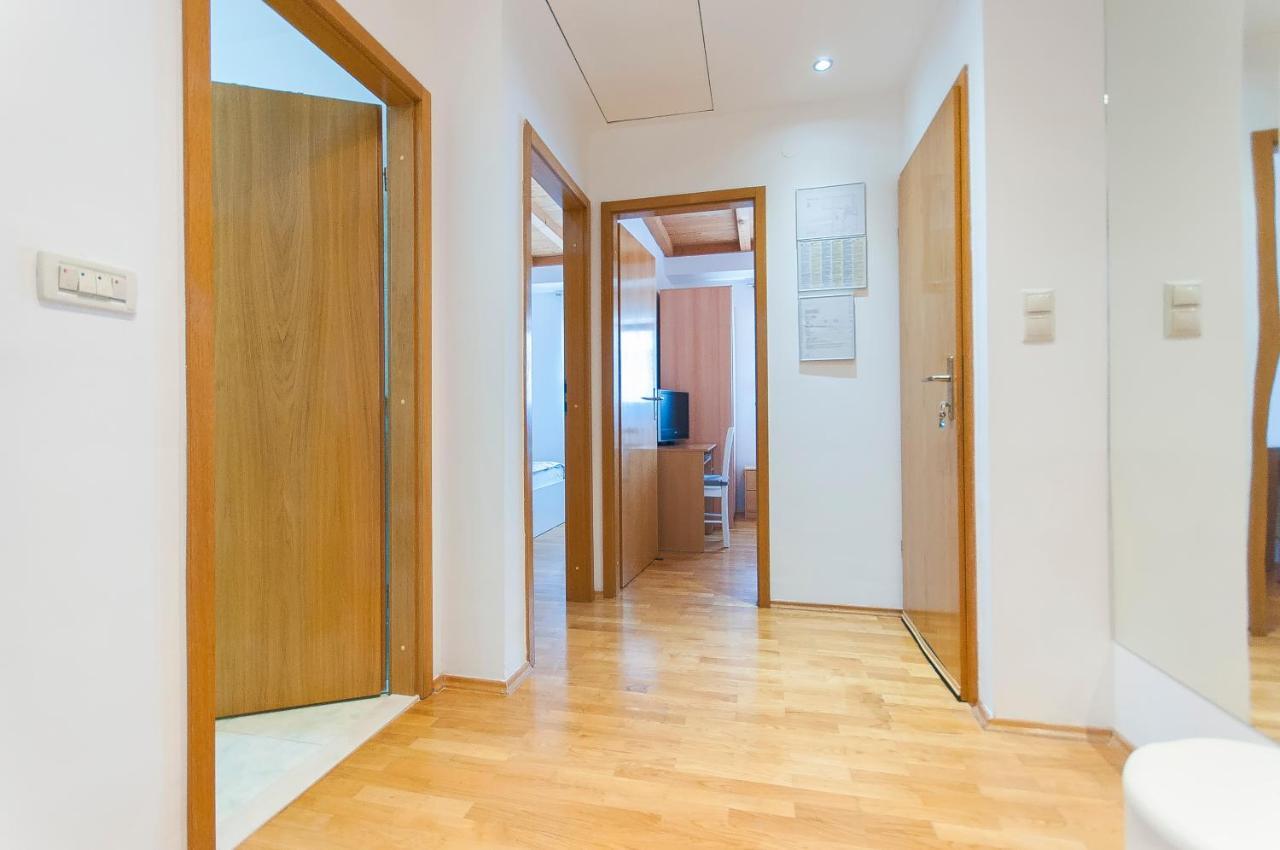 Apartment Luna Omiš Εξωτερικό φωτογραφία