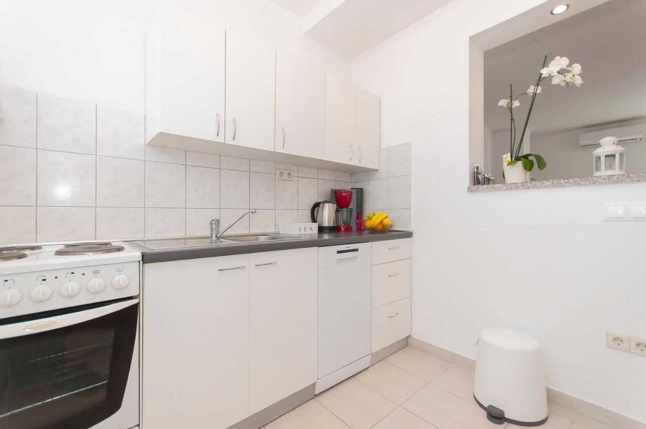 Apartment Luna Omiš Εξωτερικό φωτογραφία