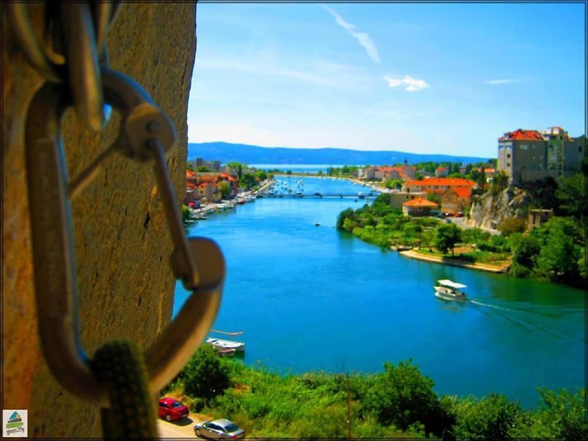 Apartment Luna Omiš Εξωτερικό φωτογραφία