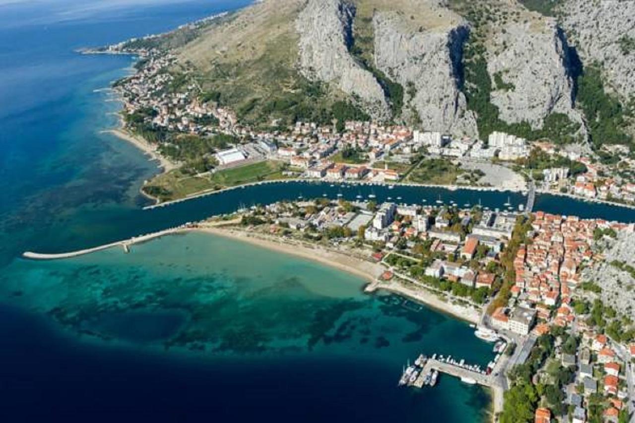 Apartment Luna Omiš Εξωτερικό φωτογραφία